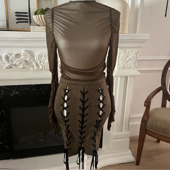 Fashion nova long sleeve dress - Picture 2 of 14